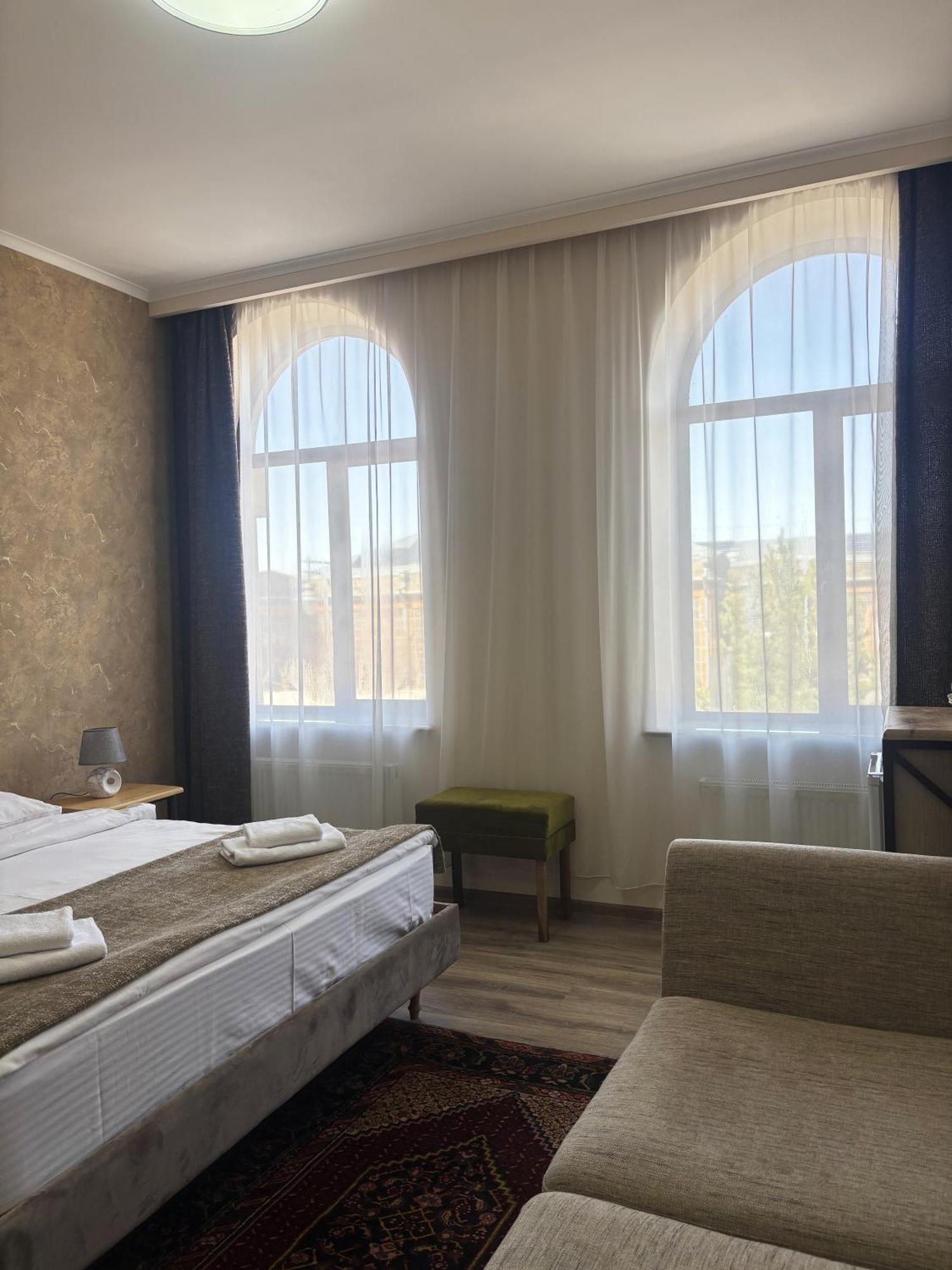 21 Rooms Hotel Gyumri Exterior photo